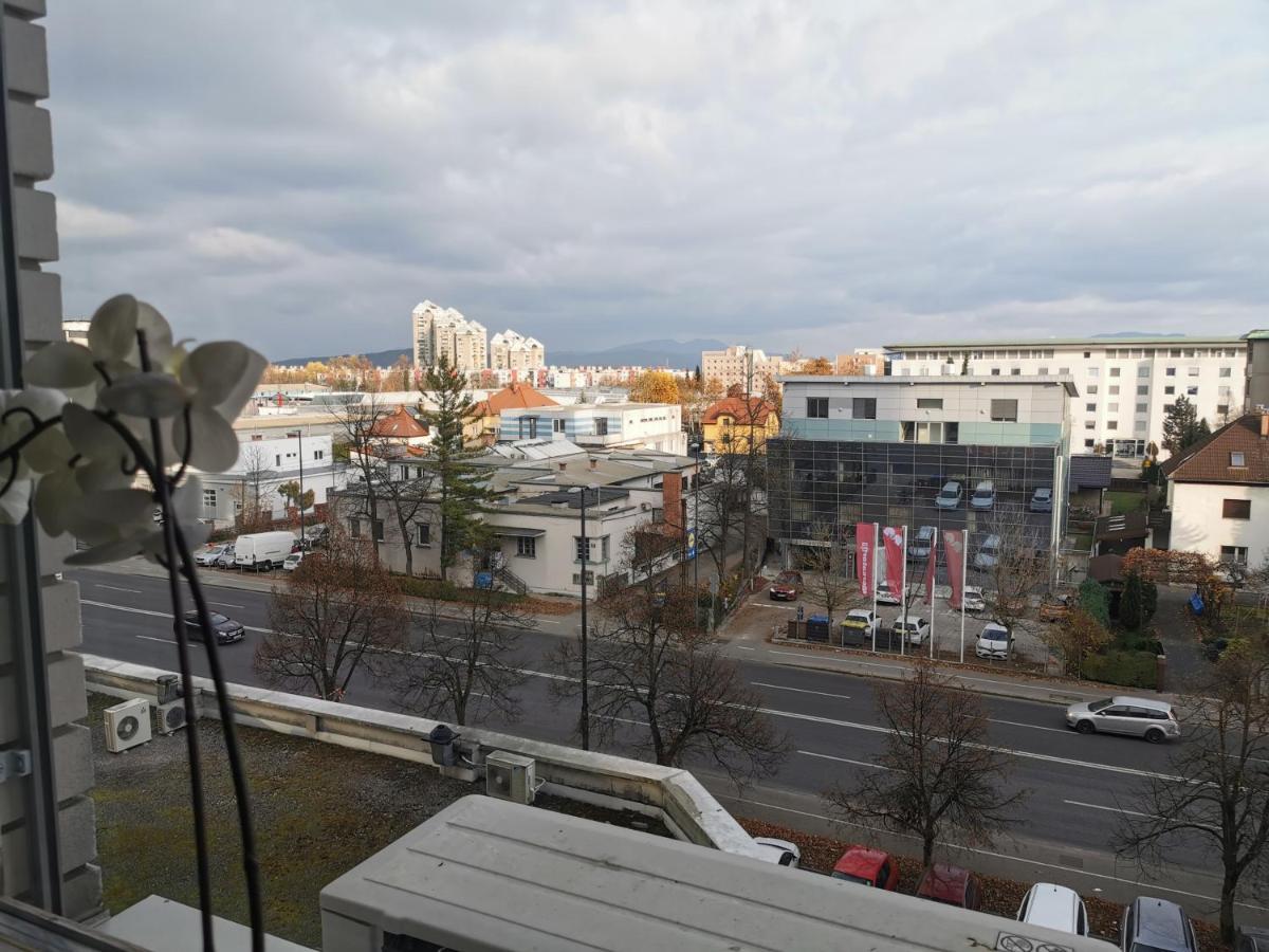 Dunajska Apartment Любляна Екстер'єр фото